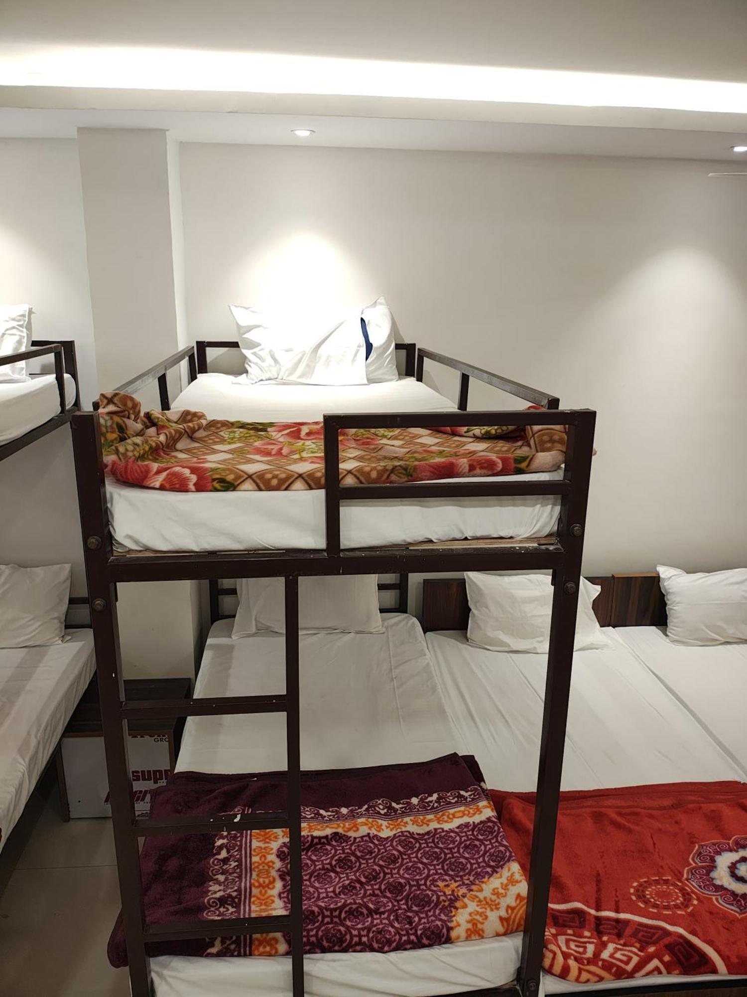 Om Villa Pg Hostel - Varanasi — Photos 1
